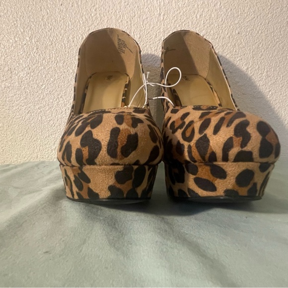 Women’s High Heels, Cheetah Print - Picture 6 of 7